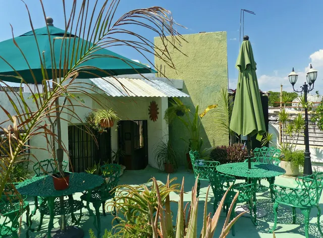 Hotel y Hostal Casa Risueño