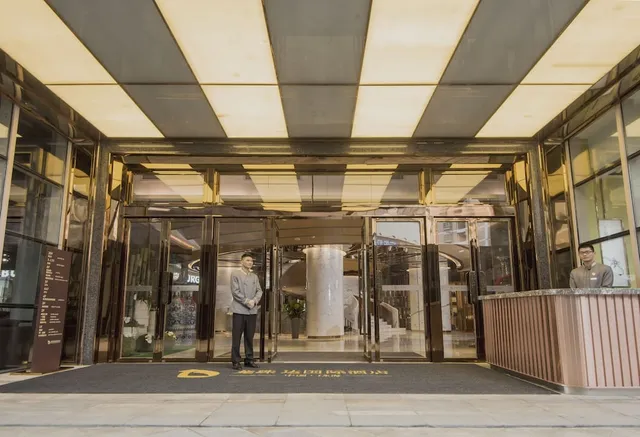 Longzhu International Hotel