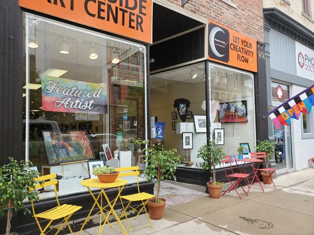 Riverside Art Center