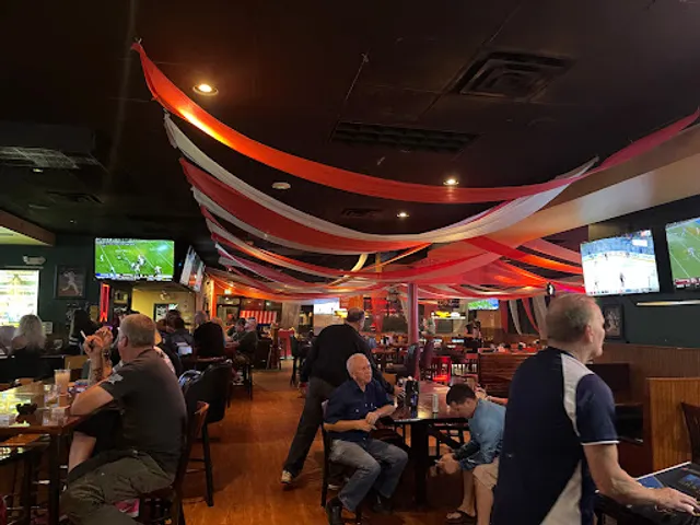 Hennessy's Bar & Grille