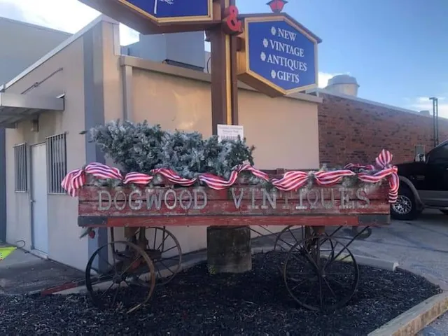 Dogwood Vintiques