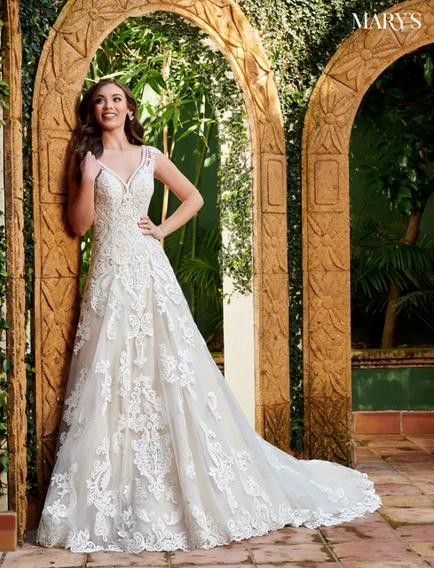 Martha's Bridal & Formal Wear/Varidades Martha