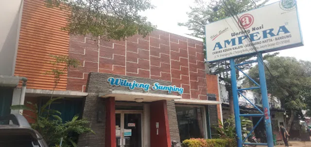 Warung Nasi Ampera TB. Simatupang