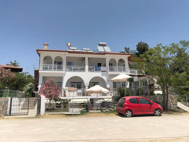 Paschalia sea view studios