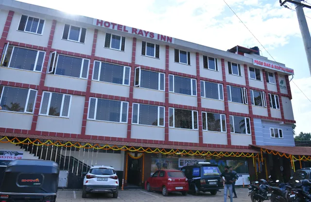 Hotel Rays Inn Boarding & Lodging