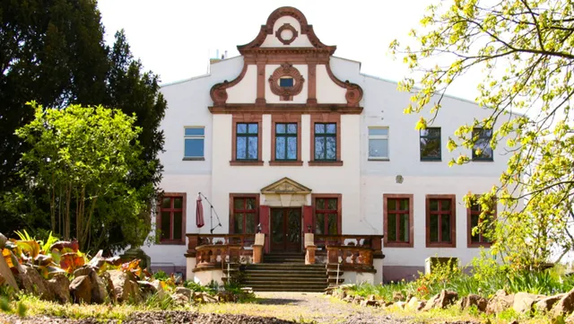 Herrenhaus Schmoelen