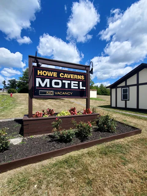 Howe Caverns Motel