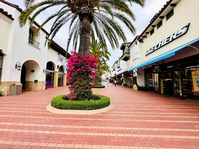 Outlets at San Clemente