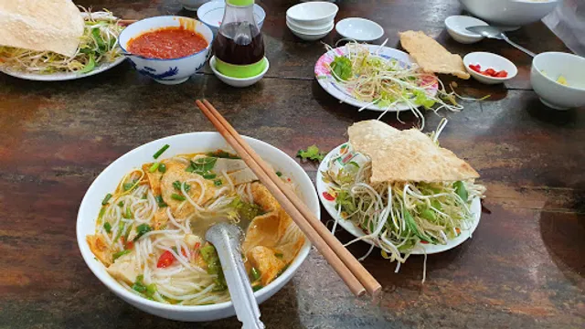 Quán Bún Cá Quê Hương