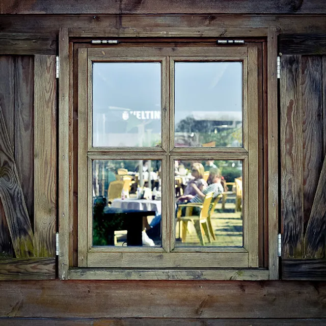 Hooge Esch Buurse Familierestaurant