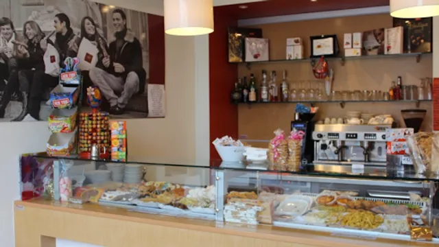 Bar e Panetteria - Via Tonani