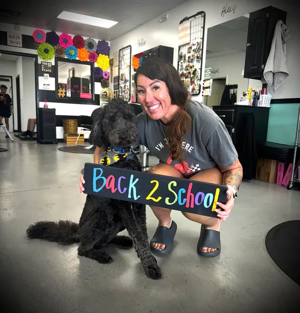 Amanda's Cutting Edge