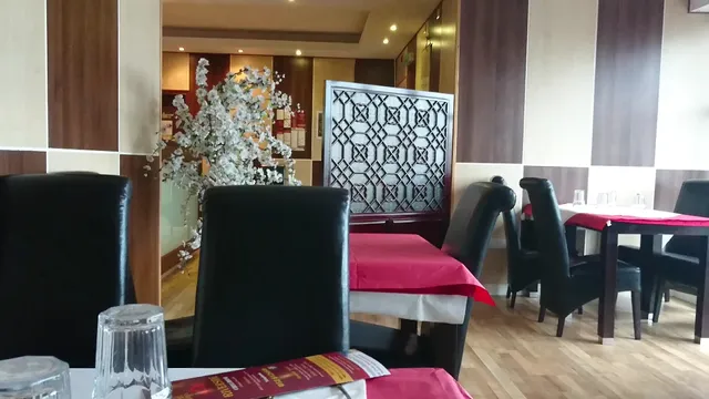 Riverside China House