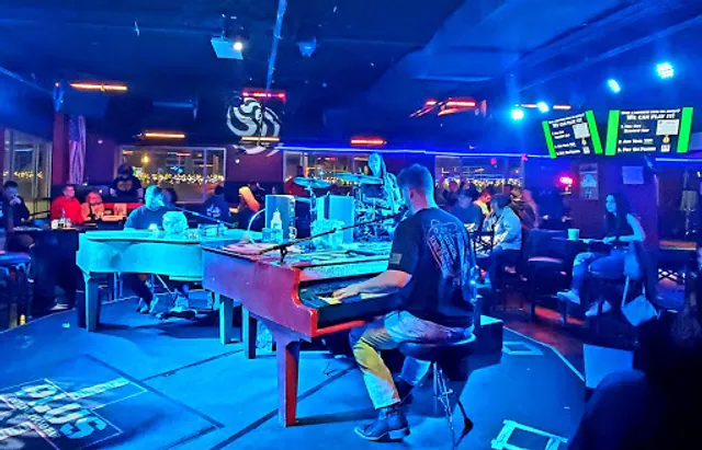 PLUS Dueling Piano Bar