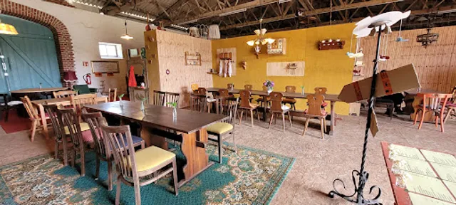 Bric à Brac: Ferienwohnungen, Veranstaltungen, Sommer-Crêperie