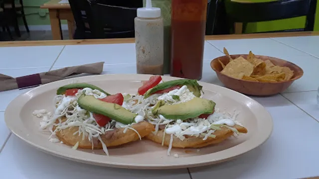 Restaurante El rey de el Huarache azteca