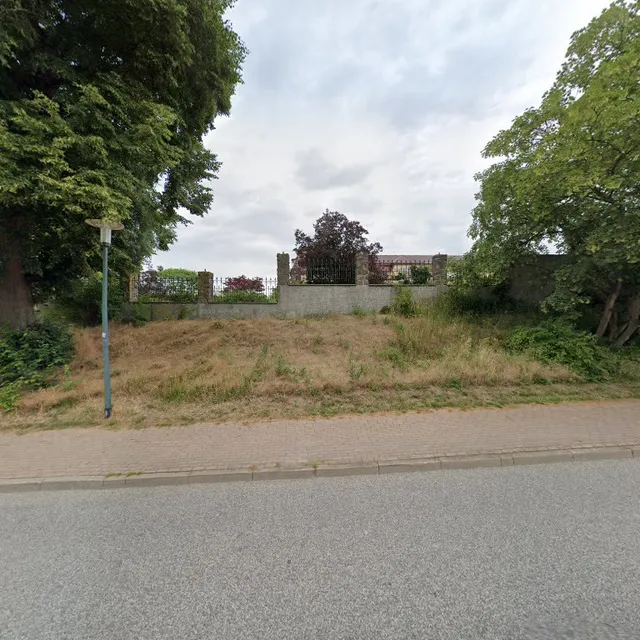 Frau Christiane Günther