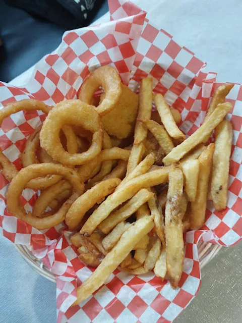 Stagehead Restaurant and Lounge