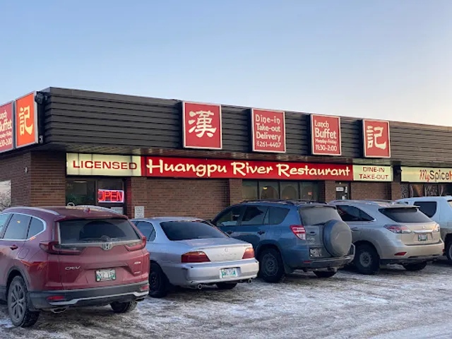 Huang Pu River Restaurant