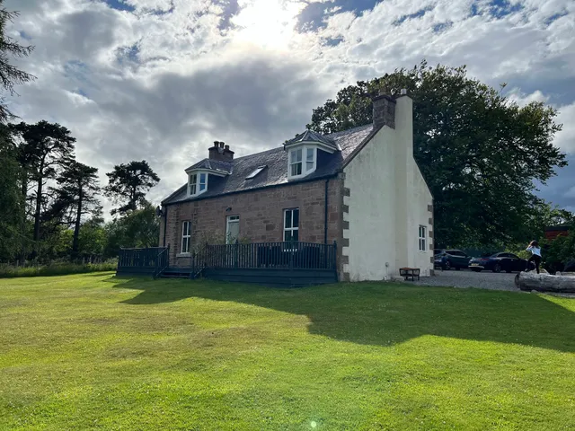 Dunain Croy Farm House
