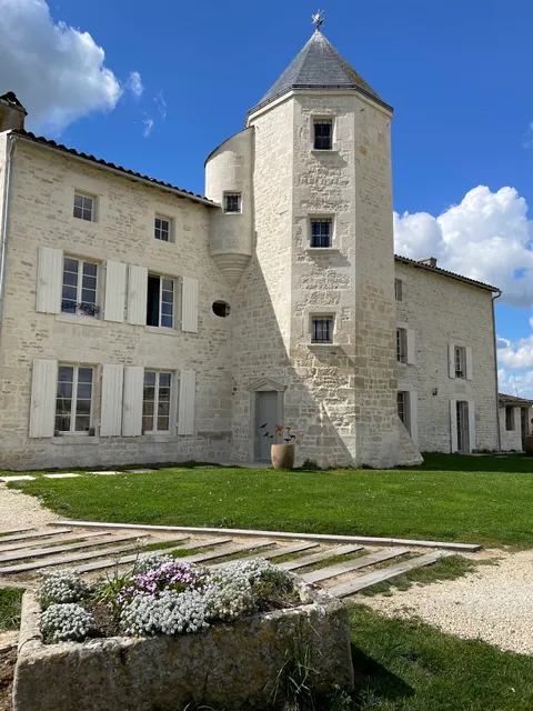 Logis de Pierre Levée