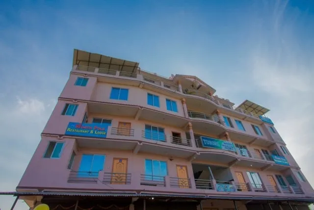 OYO 247 Hotel North Pole Inn