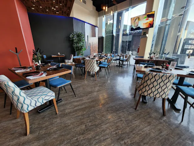 Kabuki Bistro , Sushi & Japanese Cuisine