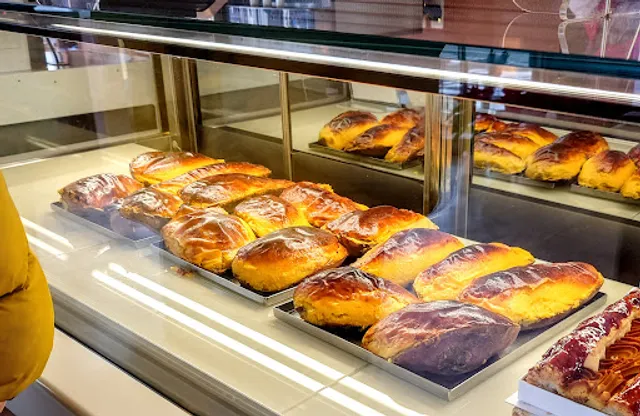 Cranberry Pastry Shop