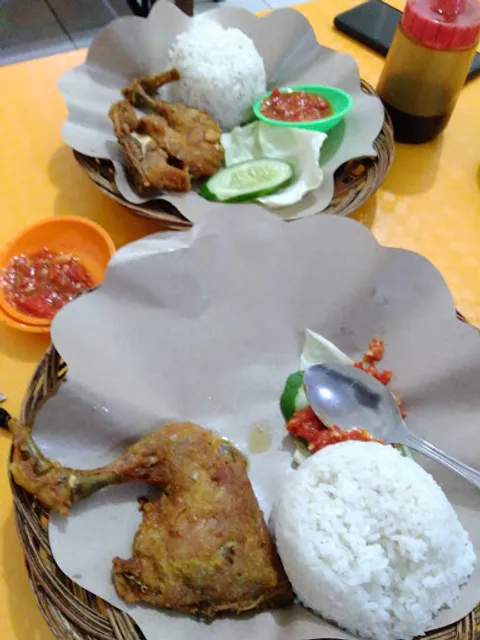 Ayam Gepuk Nyonya Kedaung