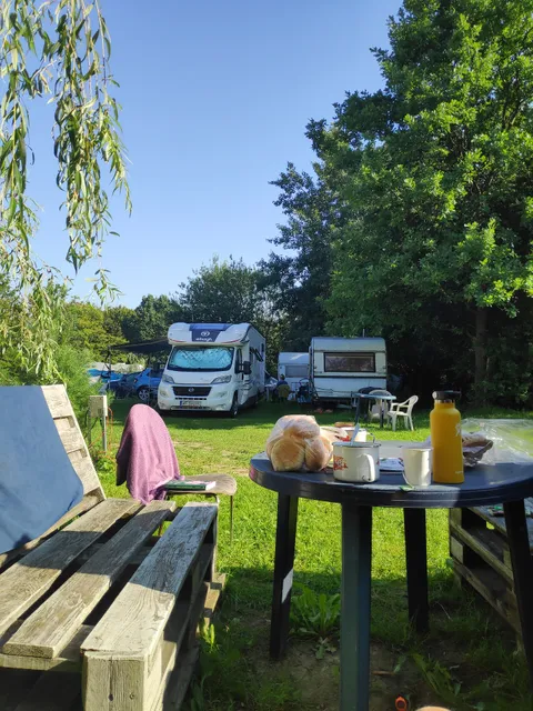 Pole Namiotowe Święta Katarzyna "Przy Szlaku"