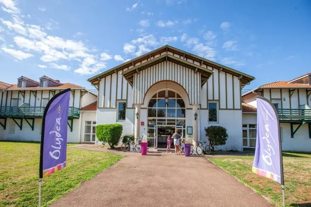 Adonis Cassen Les Hameaux De Chalosse