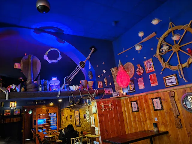 Waikiki speaki-tiki bar