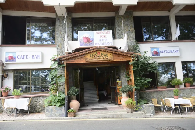 Mountain Rose Hotel