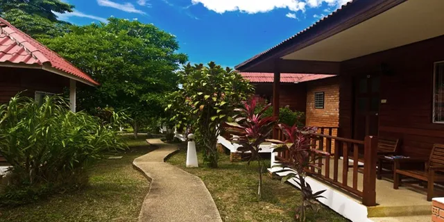 Krathom Khao Lak Resort