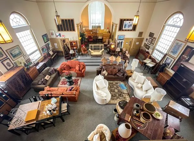 Pathway Market and Senior Movers