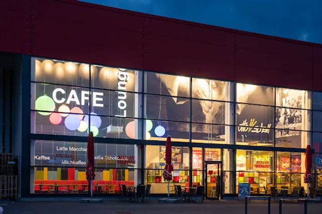 Bäckerei und Konditorei Otto Schall GmbH & Co.KG, Filiale im Bauahaus