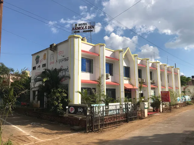 Anmols Inn