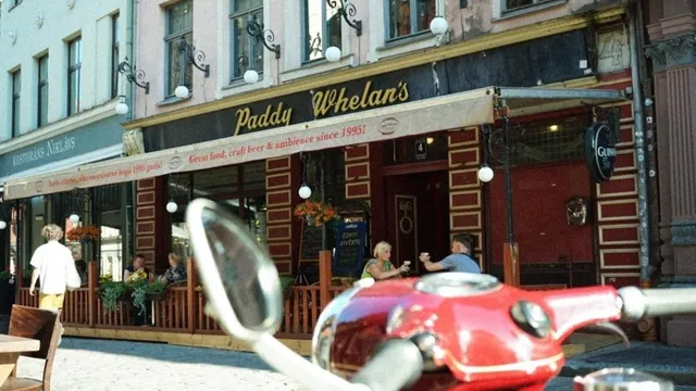 Paddy Whelans Irish Pub & Sports Bar