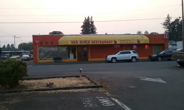 Red Apple | Restaurant & Lounge