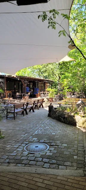 Substanz Biergarten & Kneipe