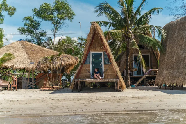 Young Wild and Free - beach bar restaurant and bungalows