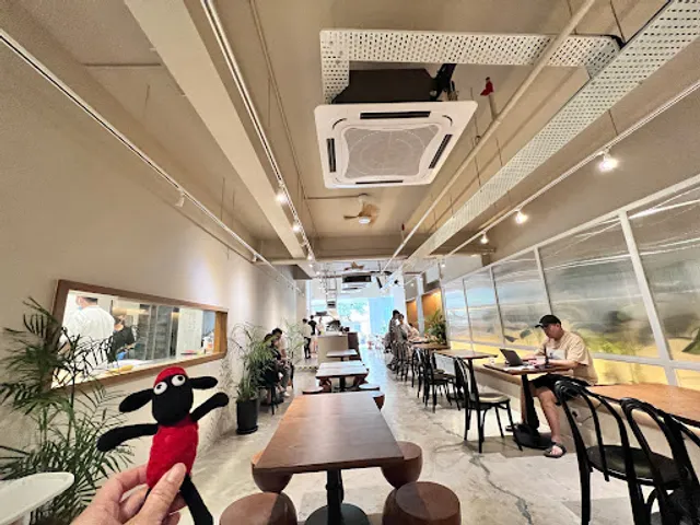 Oui Bakehouse & Cafe