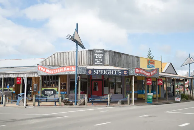 The Mountain Rocks Cafe & Bar