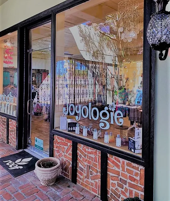 Fountain Square Shopping Village