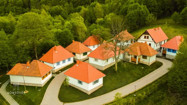 Kortoves Guest Village - Cazare Autentica - Varghis, Covasna