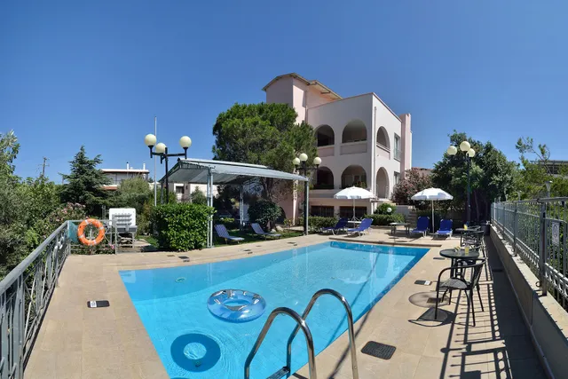 Chrysiida Spacious Elegant Suites