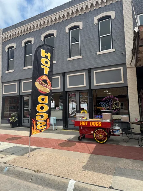 Sweet Mom's Treats & Eats