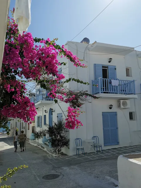Kostas Teacher Rooms & Apartments
