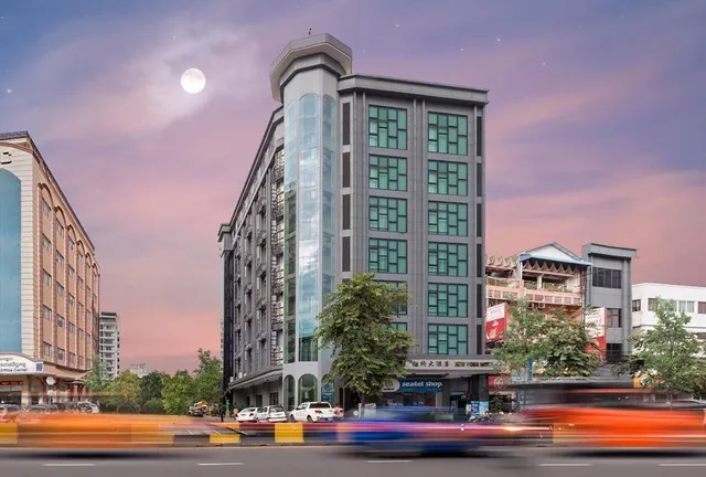 New York Hotel, Phnom Penh