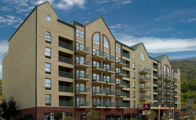 Black Bear Inn & Suites